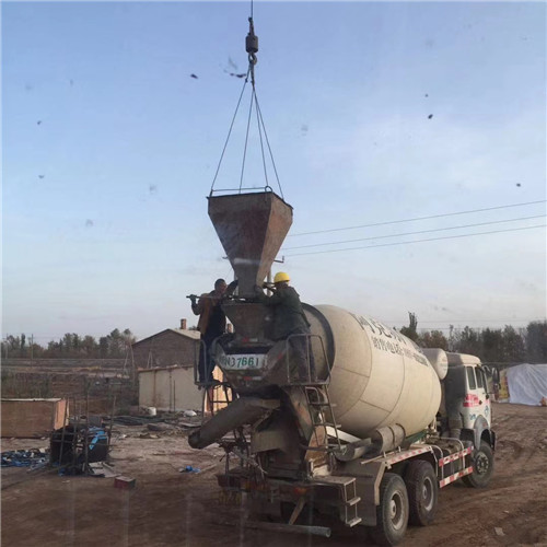 澄江市“精准瞄准”—— 吊车的 “定位导航” 技术